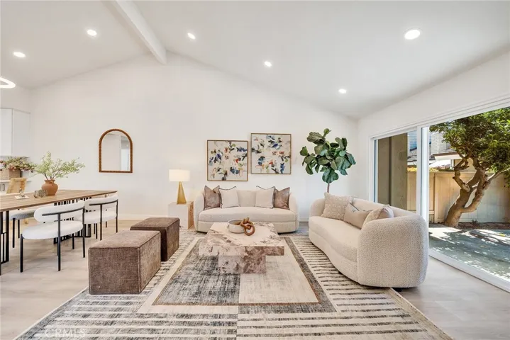 12 Primrose, Irvine, California 92604