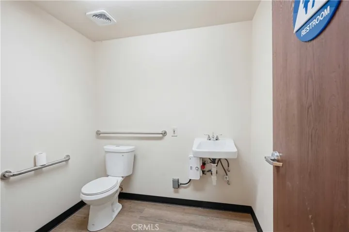 2140 E Palmdale Boulevard M, Palmdale, California 93550