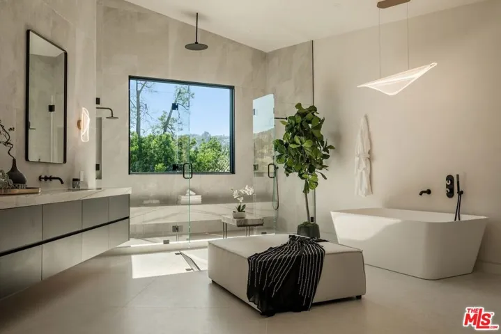 19378 Lemmer Drive, Tarzana, California 91356