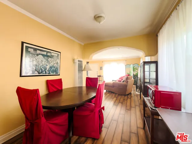 3857 2nd Avenue, Los Angeles, California 90008