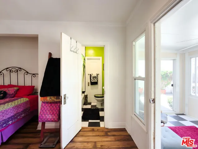 3857 2nd Avenue, Los Angeles, California 90008