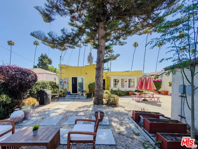 3857 2nd Avenue, Los Angeles, California 90008