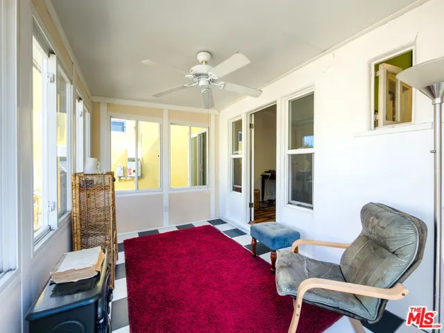 3857 2nd Avenue, Los Angeles, California 90008