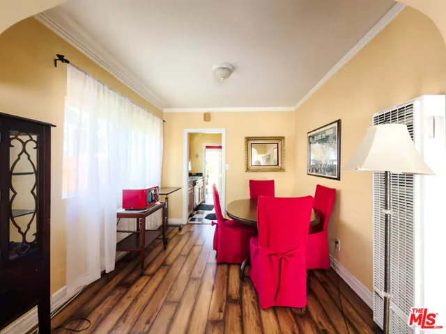 3857 2nd Avenue, Los Angeles, California 90008