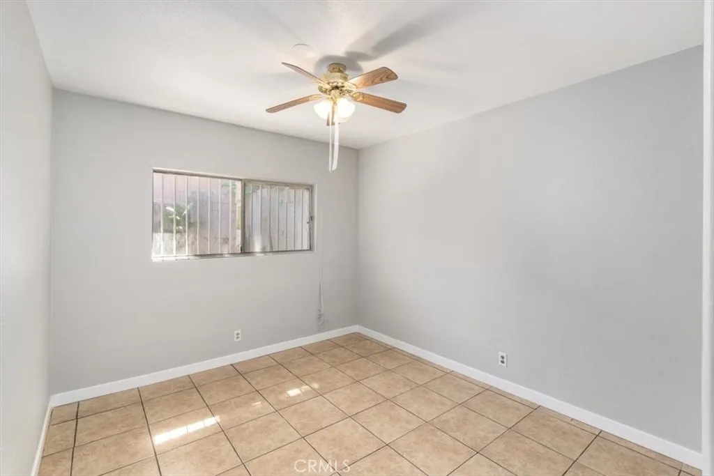 VACANT 1 BED UNIT
