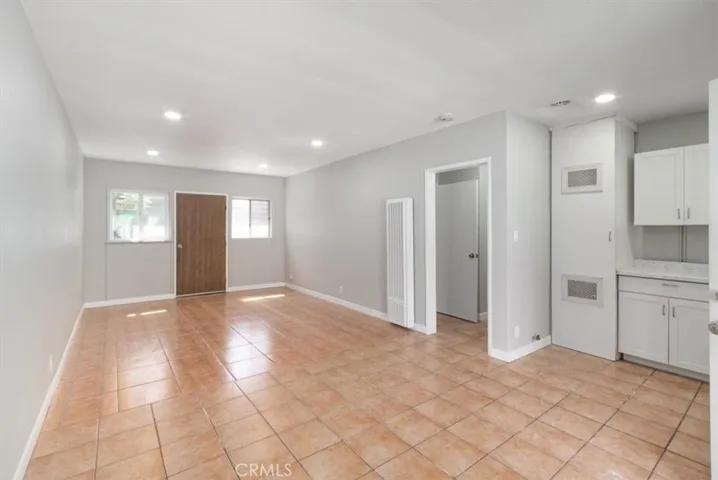 146 W 81st, Los Angeles, California 90003