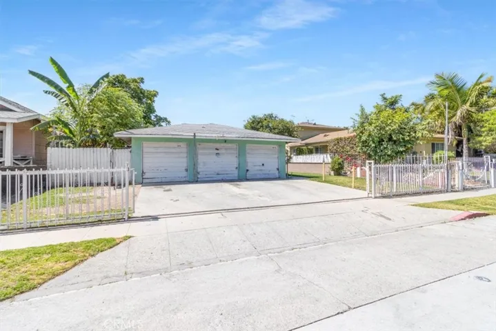 146 W 81st, Los Angeles, California 90003