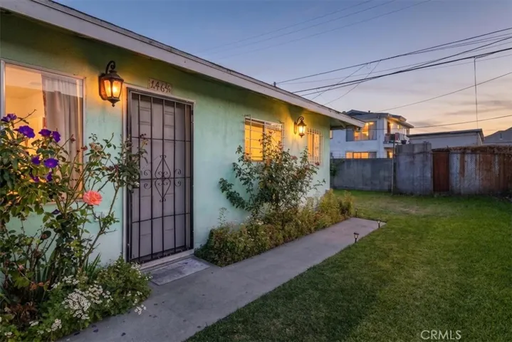 146 W 81st, Los Angeles, California 90003