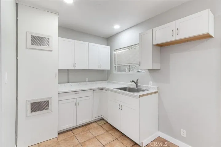 146 W 81st, Los Angeles, California 90003