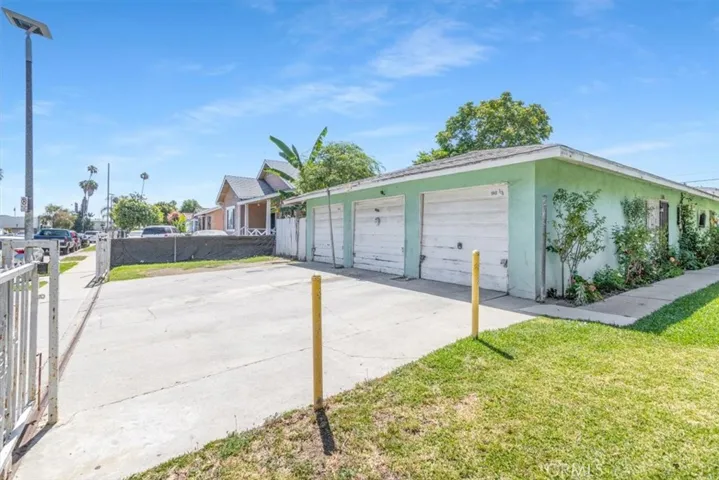 146 W 81st, Los Angeles, California 90003