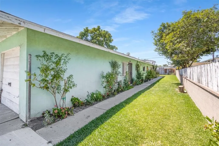 146 W 81st, Los Angeles, California 90003