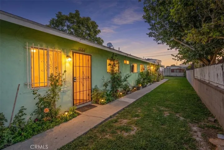 146 W 81st, Los Angeles, California 90003