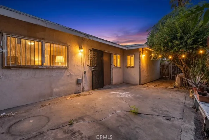 146 W 81st, Los Angeles, California 90003
