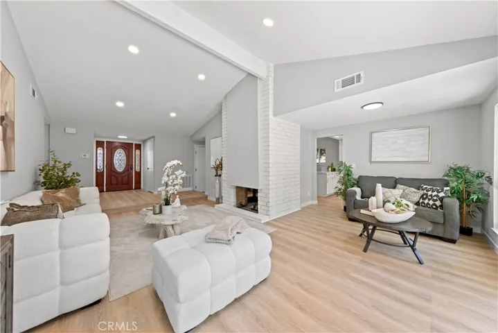 15369 Violetlane Way, Canyon Country, California 91387