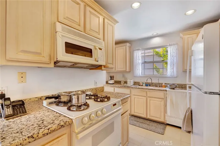 2765 Colby, Los Angeles, California 90064