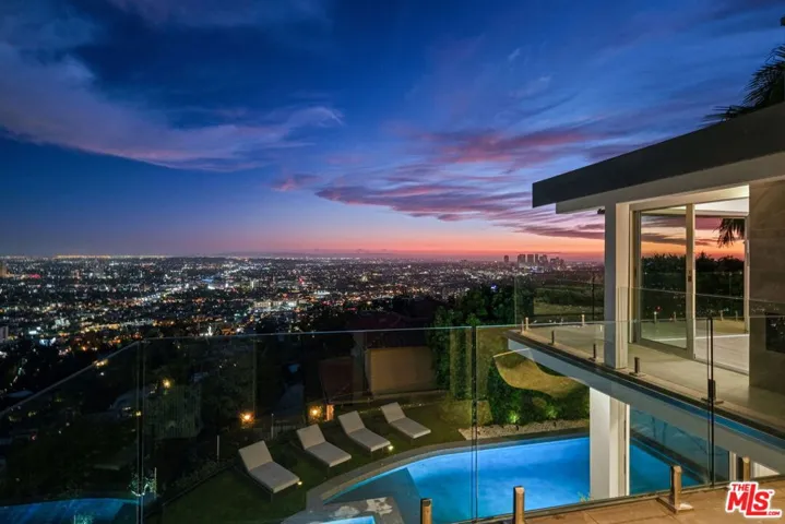 1500 Viewsite Terrace, Los Angeles, California 90069