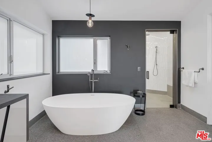 1500 Viewsite Terrace, Los Angeles, California 90069