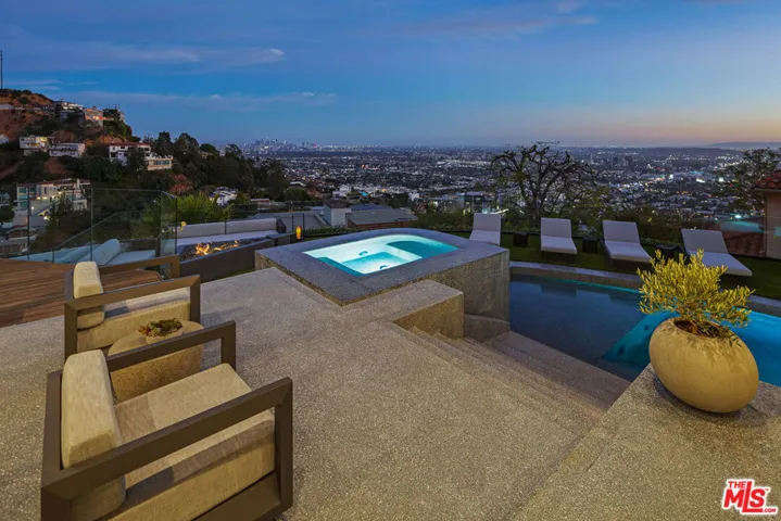 1500 Viewsite Terrace, Los Angeles, California 90069