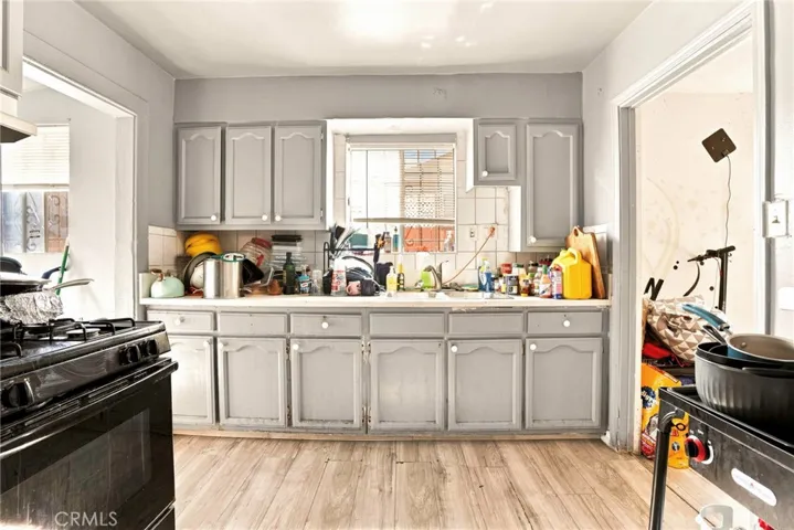 652 W 87th, Los Angeles, California 90044