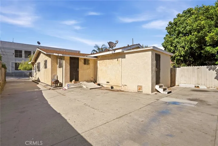 652 W 87th, Los Angeles, California 90044