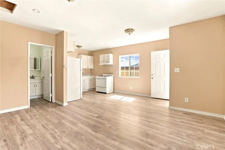 652 W 87th, Los Angeles, California 90044