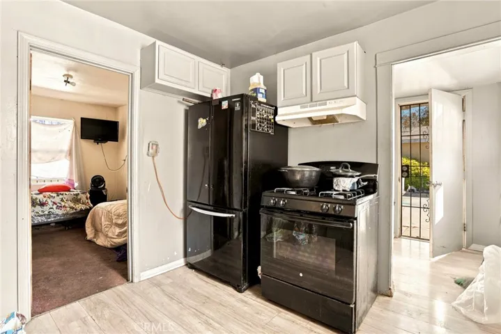 652 W 87th, Los Angeles, California 90044