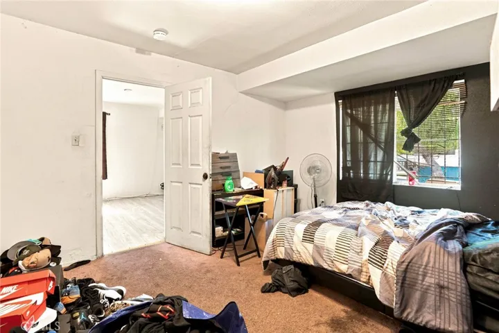 652 W 87th, Los Angeles, California 90044