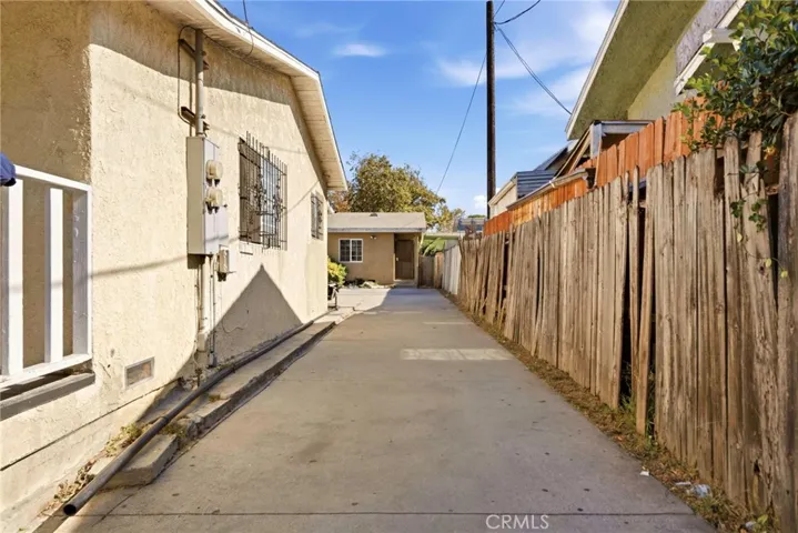 652 W 87th, Los Angeles, California 90044