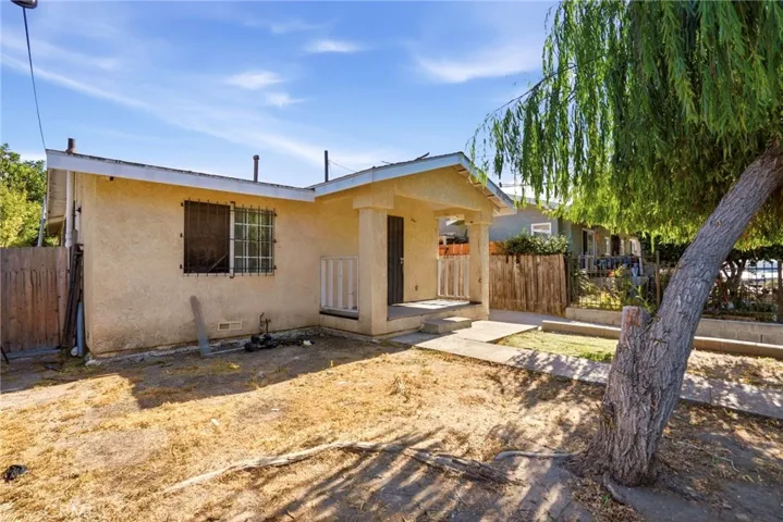 652 W 87th, Los Angeles, California 90044