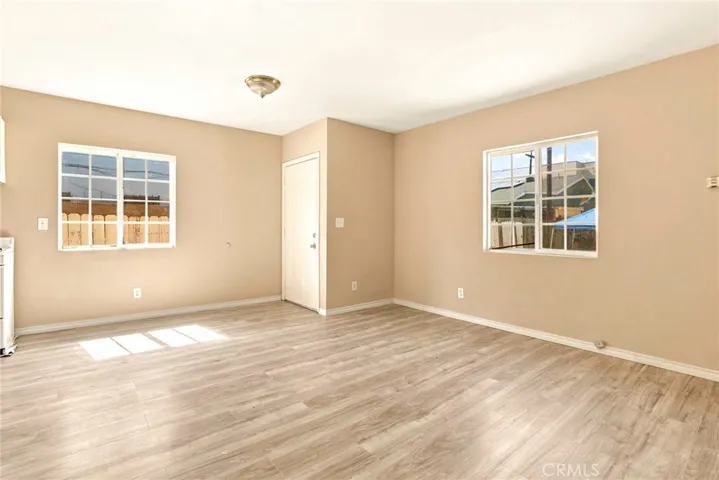 652 W 87th, Los Angeles, California 90044