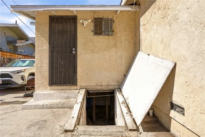 652 W 87th, Los Angeles, California 90044