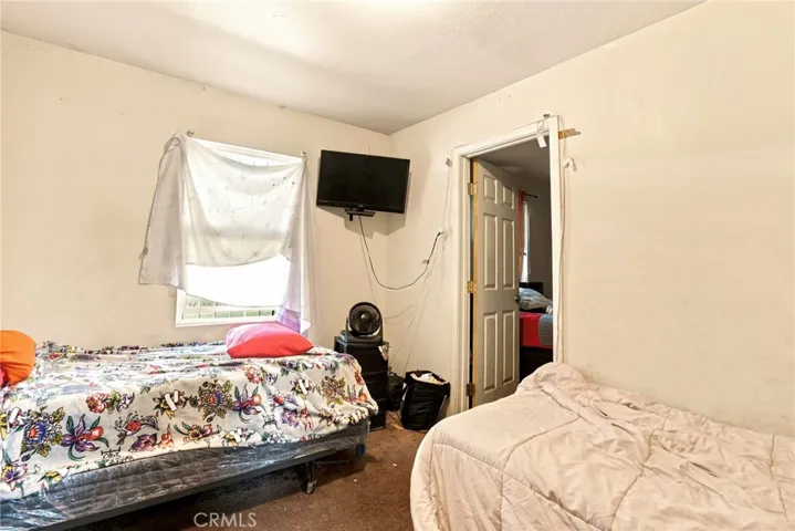 652 W 87th, Los Angeles, California 90044