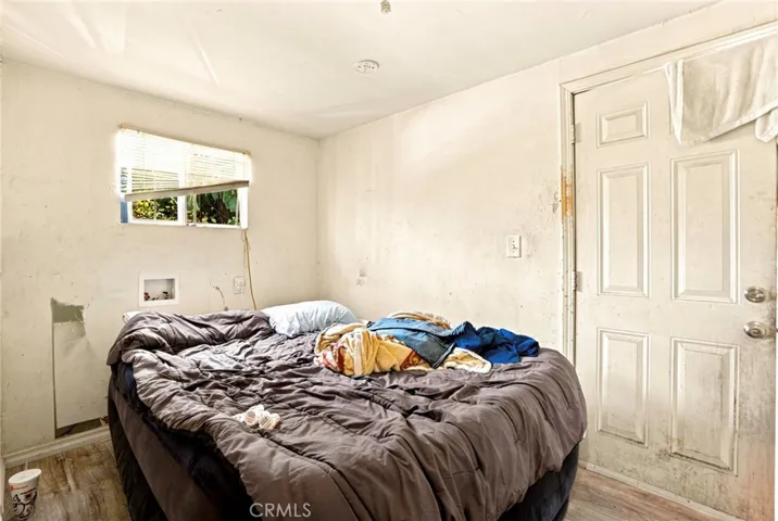 652 W 87th, Los Angeles, California 90044