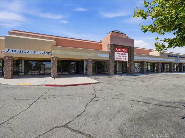 2140 E Palmdale Boulevard L, Palmdale, California 93550
