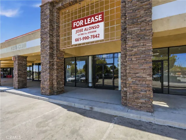 2140 E Palmdale Boulevard L, Palmdale, California 93550