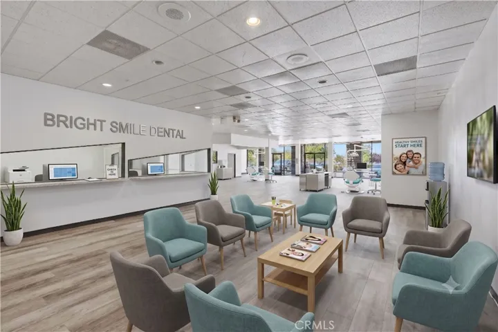 2140 E Palmdale Boulevard L, Palmdale, California 93550