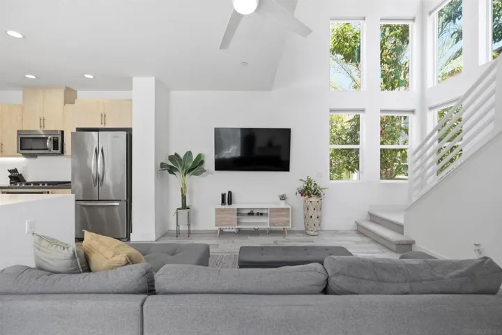 7768 Stylus, San Diego, California 92108