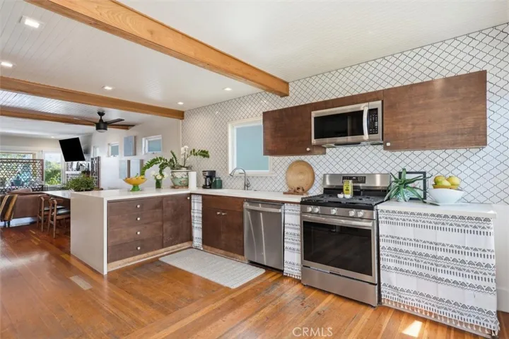 701 Manhattan Avenue, Hermosa Beach, California 90254