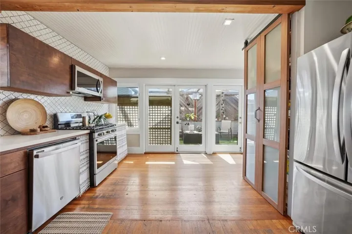 701 Manhattan Avenue, Hermosa Beach, California 90254