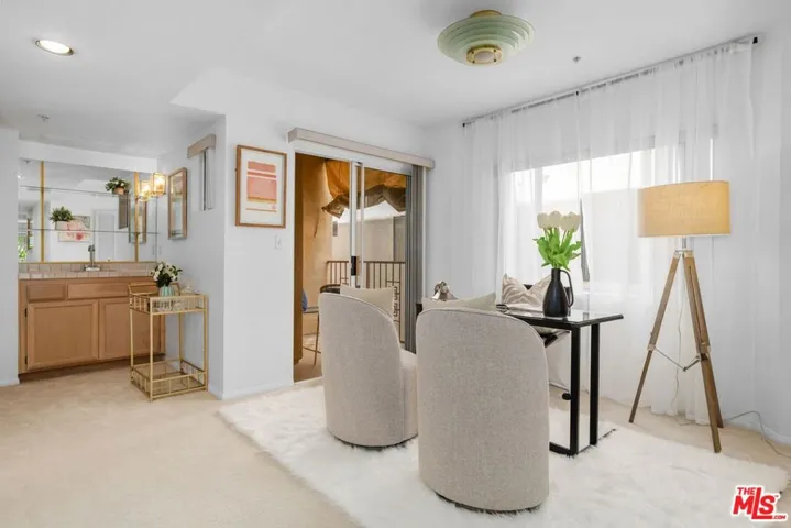 Bonus space for office/den etc