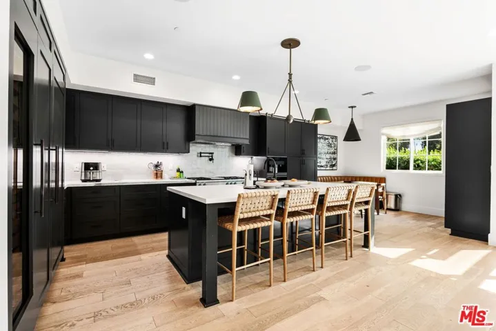 11380 Waterford St, Los Angeles, California 90049