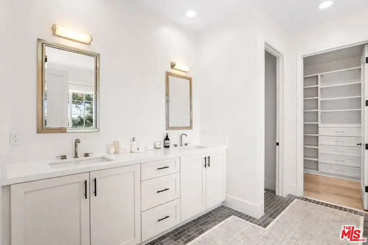 11380 Waterford St, Los Angeles, California 90049