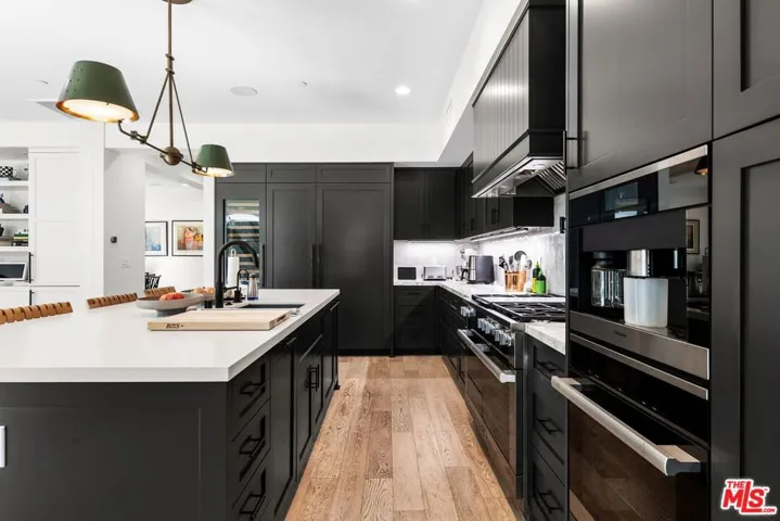 11380 Waterford St, Los Angeles, California 90049