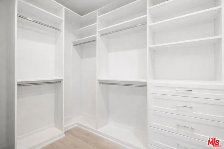 11380 Waterford St, Los Angeles, California 90049
