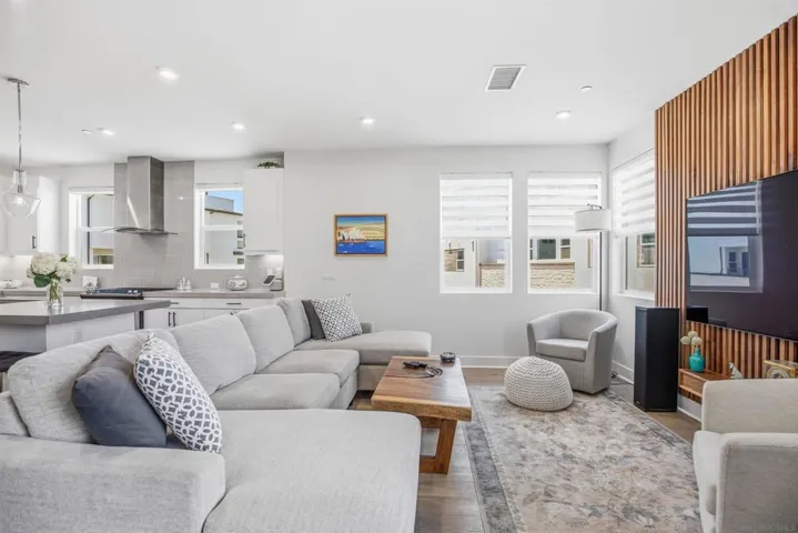 2854 Avella, San Diego, California 92108