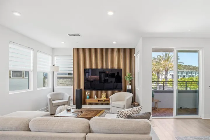 2854 Avella, San Diego, California 92108