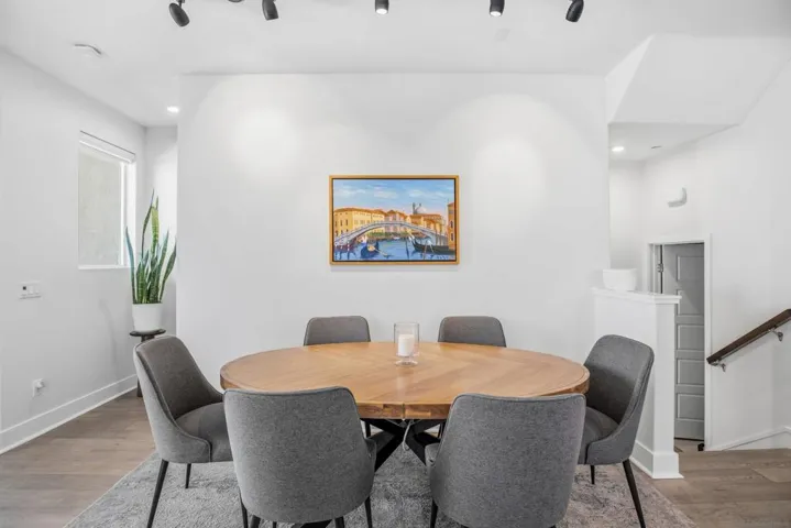 2854 Avella, San Diego, California 92108