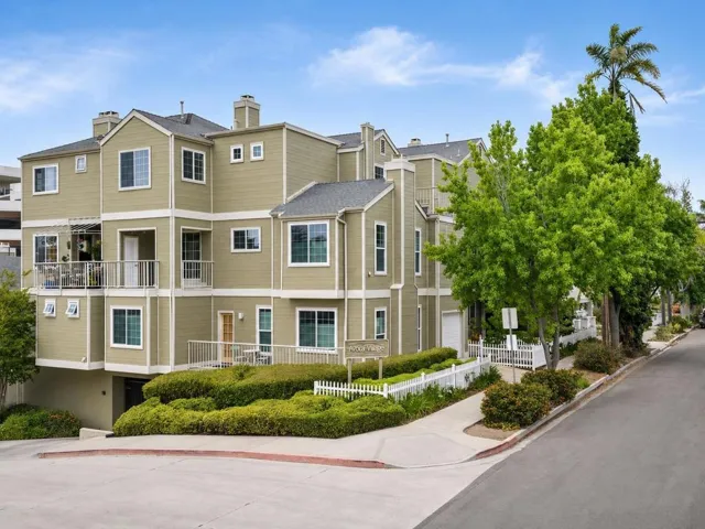 4204 3rd 7, San Diego, California 92103