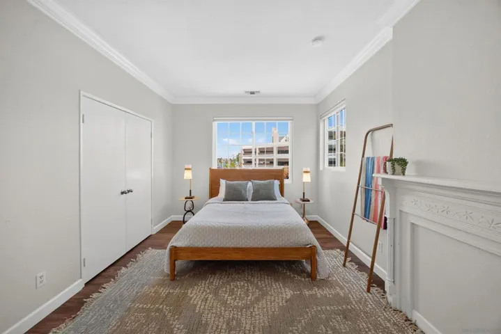 4204 3rd 7, San Diego, California 92103