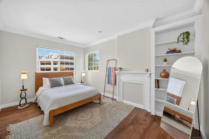 4204 3rd 7, San Diego, California 92103